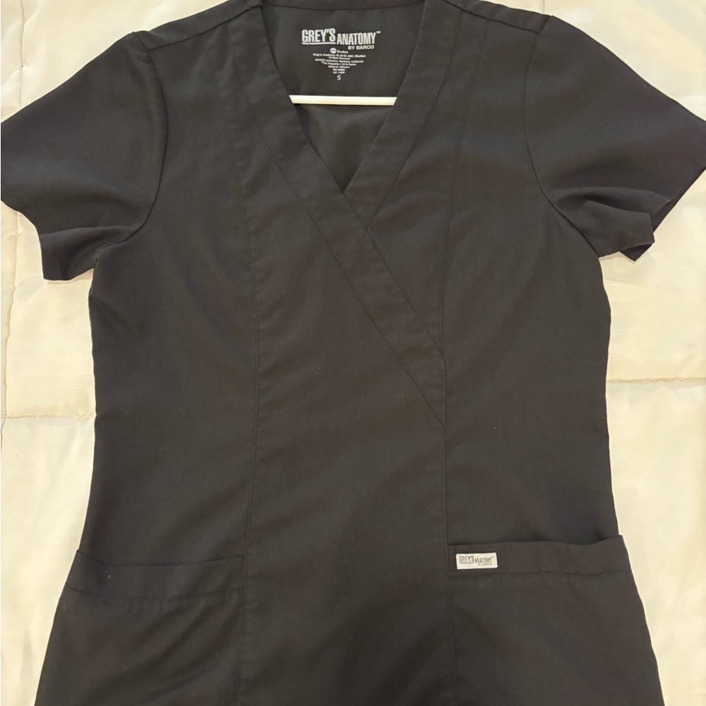 Grey's Anatomy Black Scrub Top Women’s, Black, Small